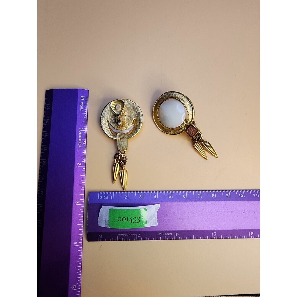 46 Yr Old CHASE ADAMS Mother Of Pearl & Semi-Precious Goldstone Clip-On Earrings - Picture 7 of 7